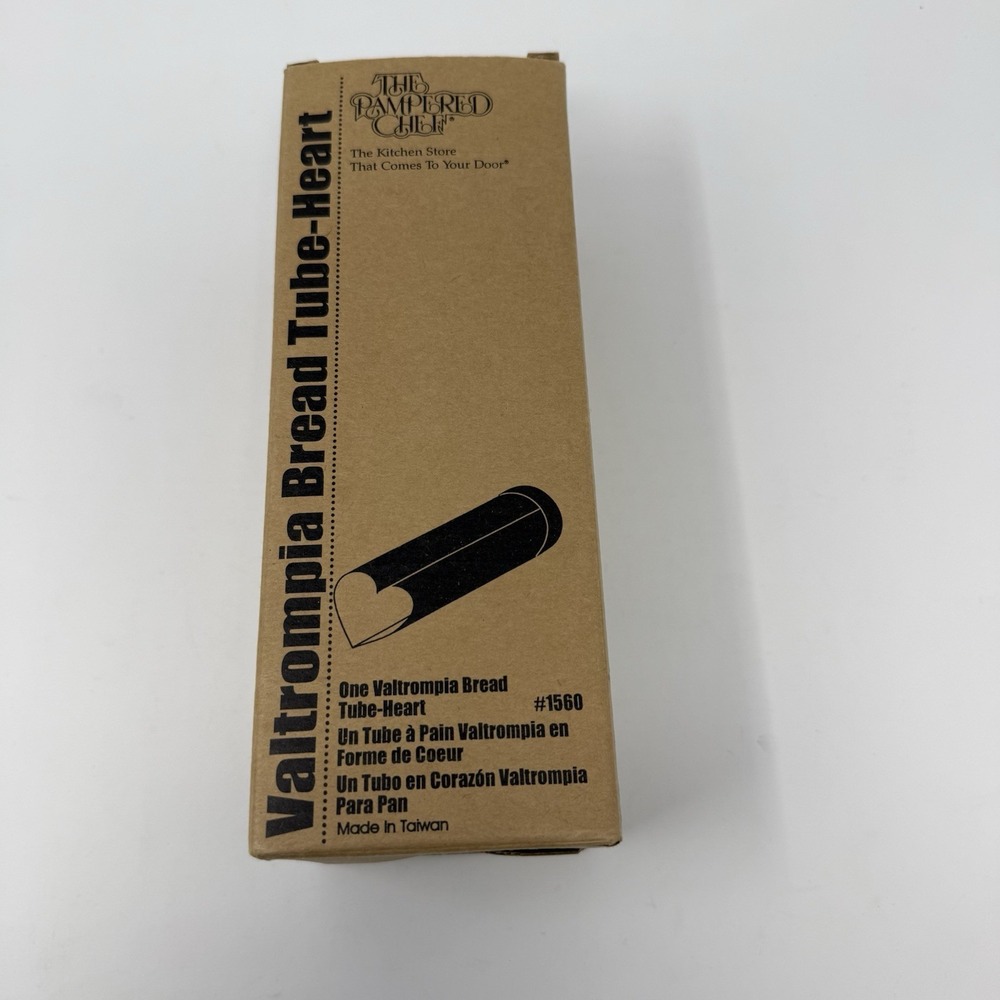 The Pampered Chef Valtrompia Bread Tube Heart Shaped. #1560, New in Box